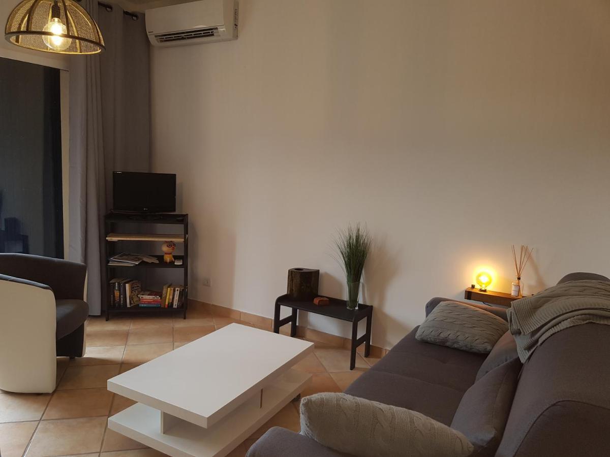 Loft Dans Cadre De Verdure Ceyreste Exterior photo